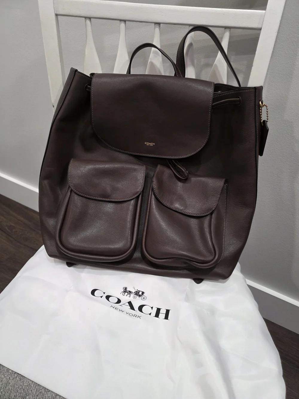 coach backpack uk Court Leather Colorblock, Silver/Chalk Multi, M, Court Medium Backpack Fashion Passed along from members of the Coach community like you it helps to keep bags out of landfills and reduces our impact on the environmentpart of our commitment to doing better for the planet (and all of us) Women's Designer Wallets & Card
